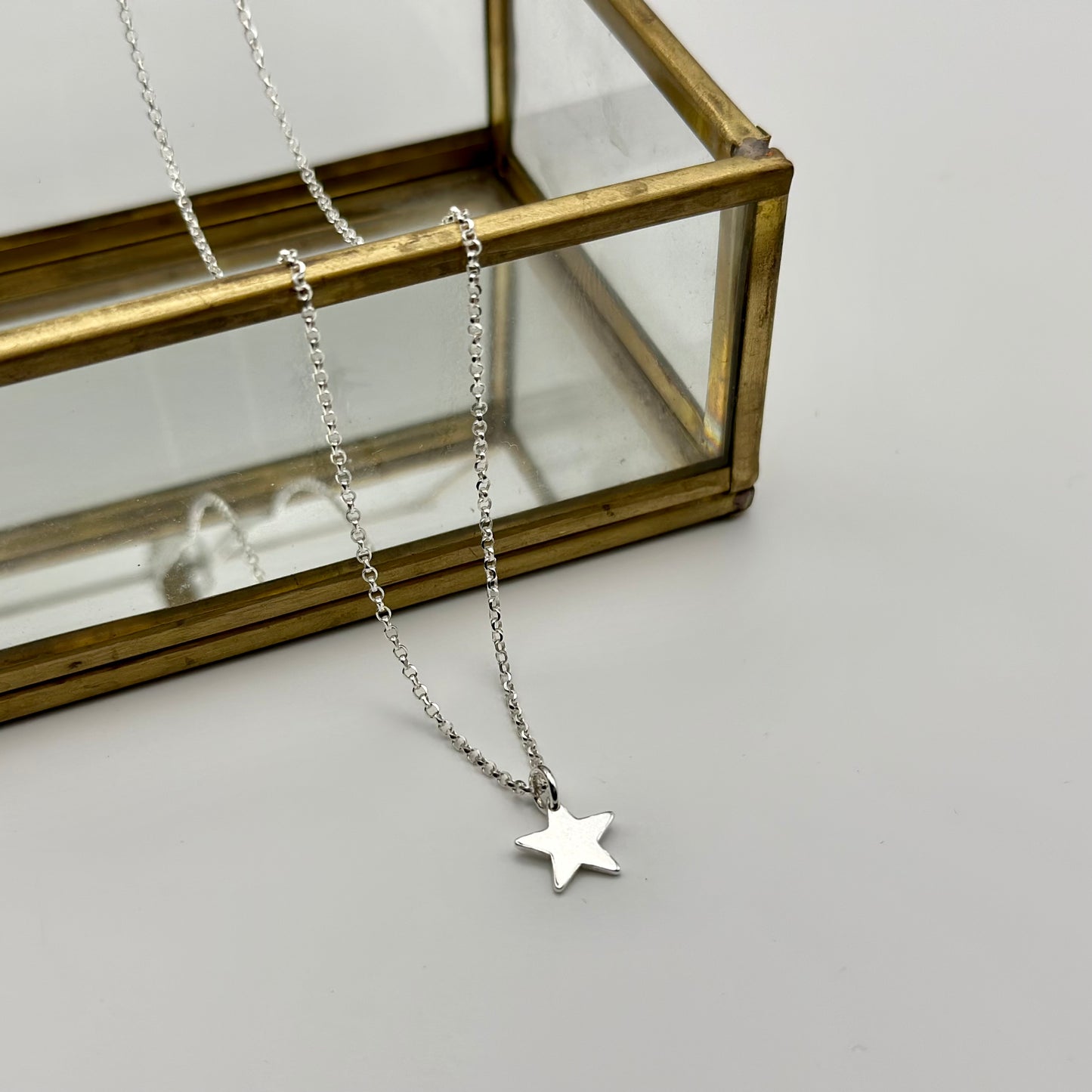 STAR Necklace ★