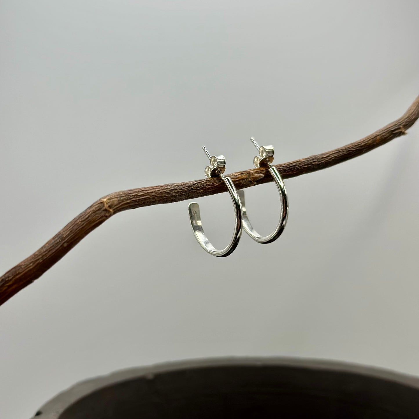 SIGNET Hoop Earrings ★