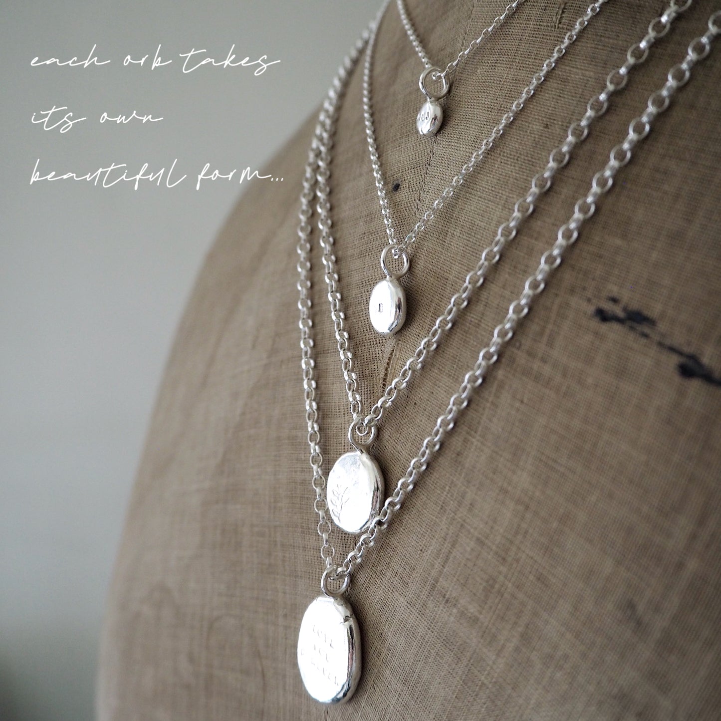 DAINTY STORY ORB Necklace ★