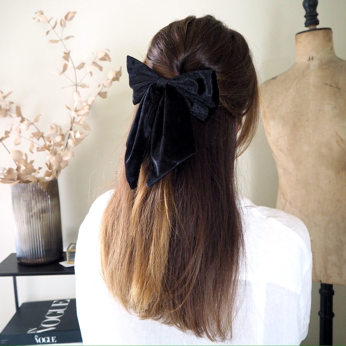 CB LOVES ★ Black Velvet Bow