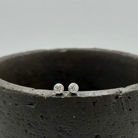 WISH Stud Earrings ★