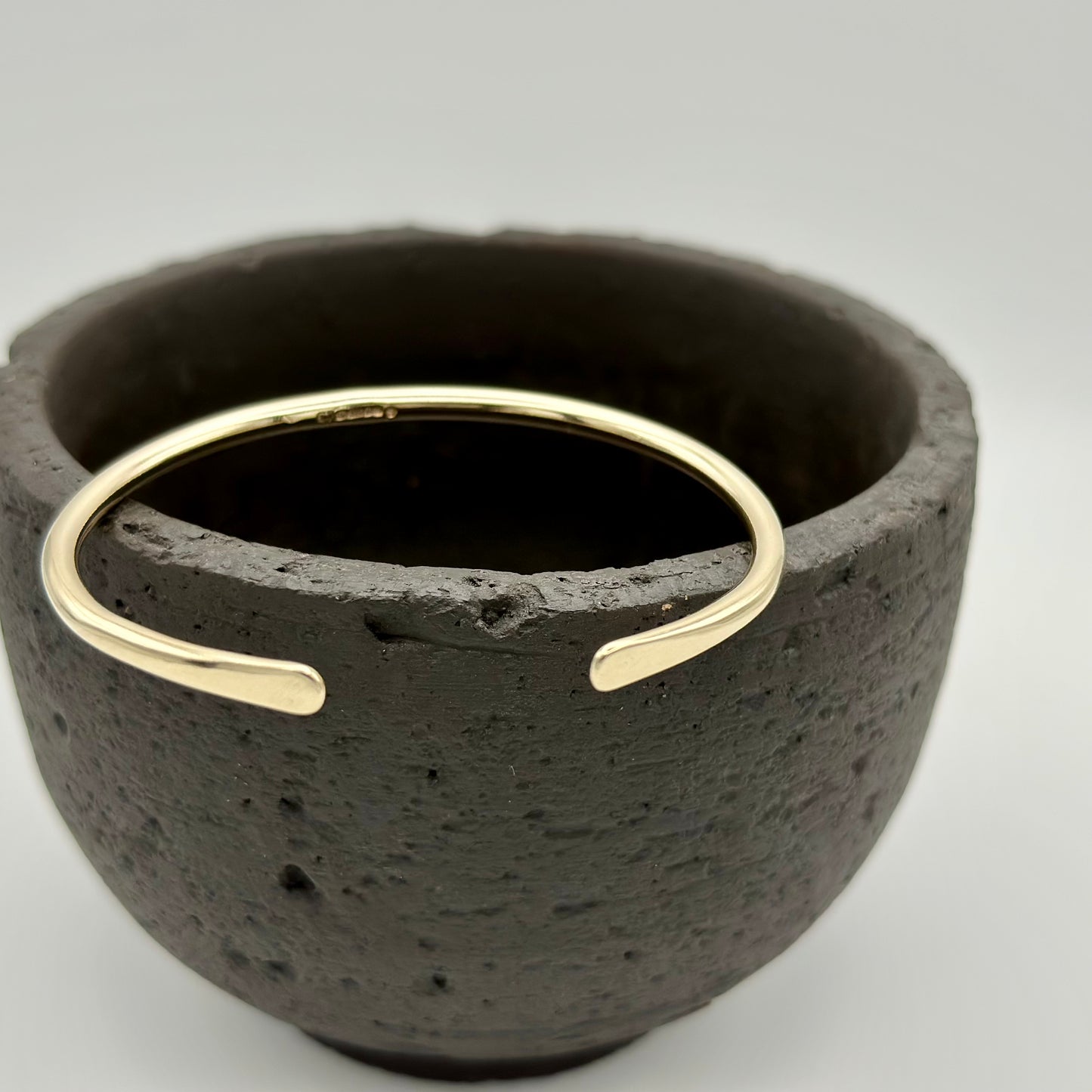 SIGNET Bangle ★