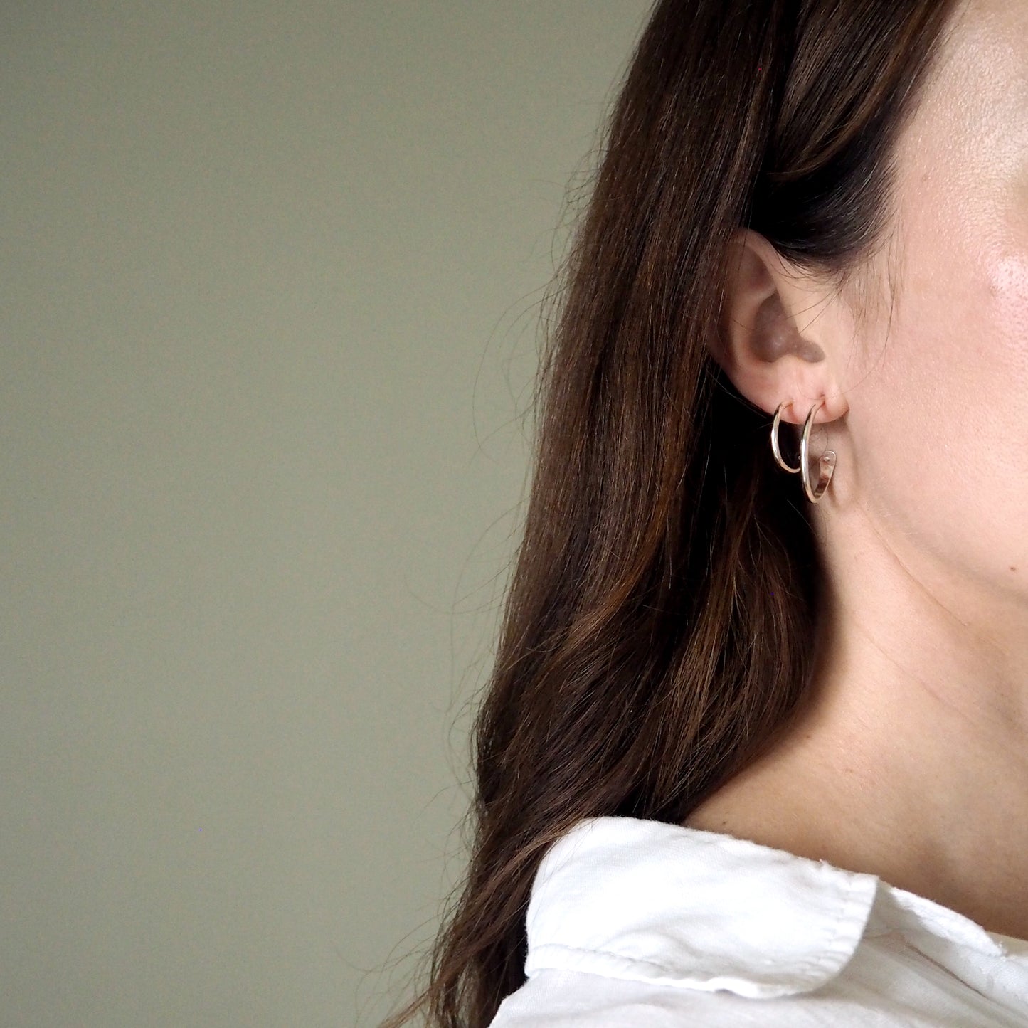 SIGNET Hoop Earrings ★