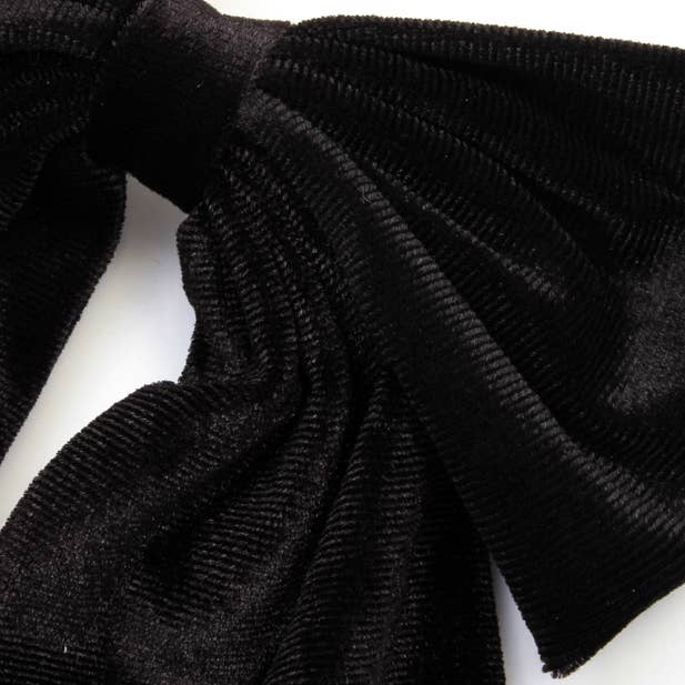 CB LOVES ★ Black Velvet Bow