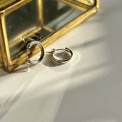 MINI Hoop Earrings ★