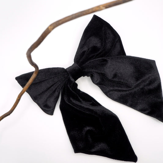 CB LOVES ★ Black Velvet Bow