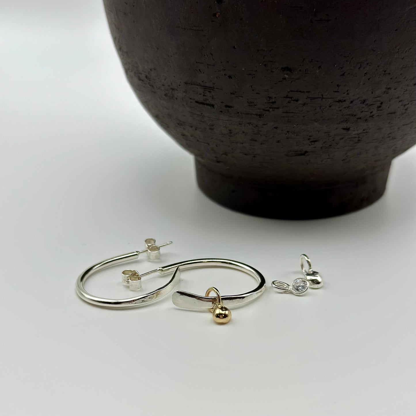 SIGNET Hoop Earrings ★