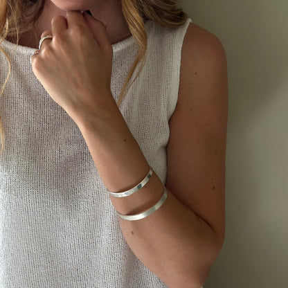 MAXI STORY Silver Cuff Bangle