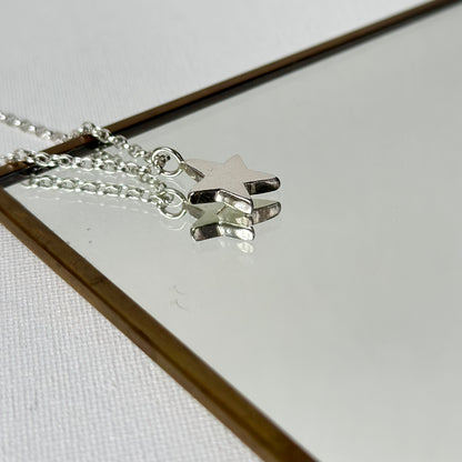 GUIDE Star Necklace