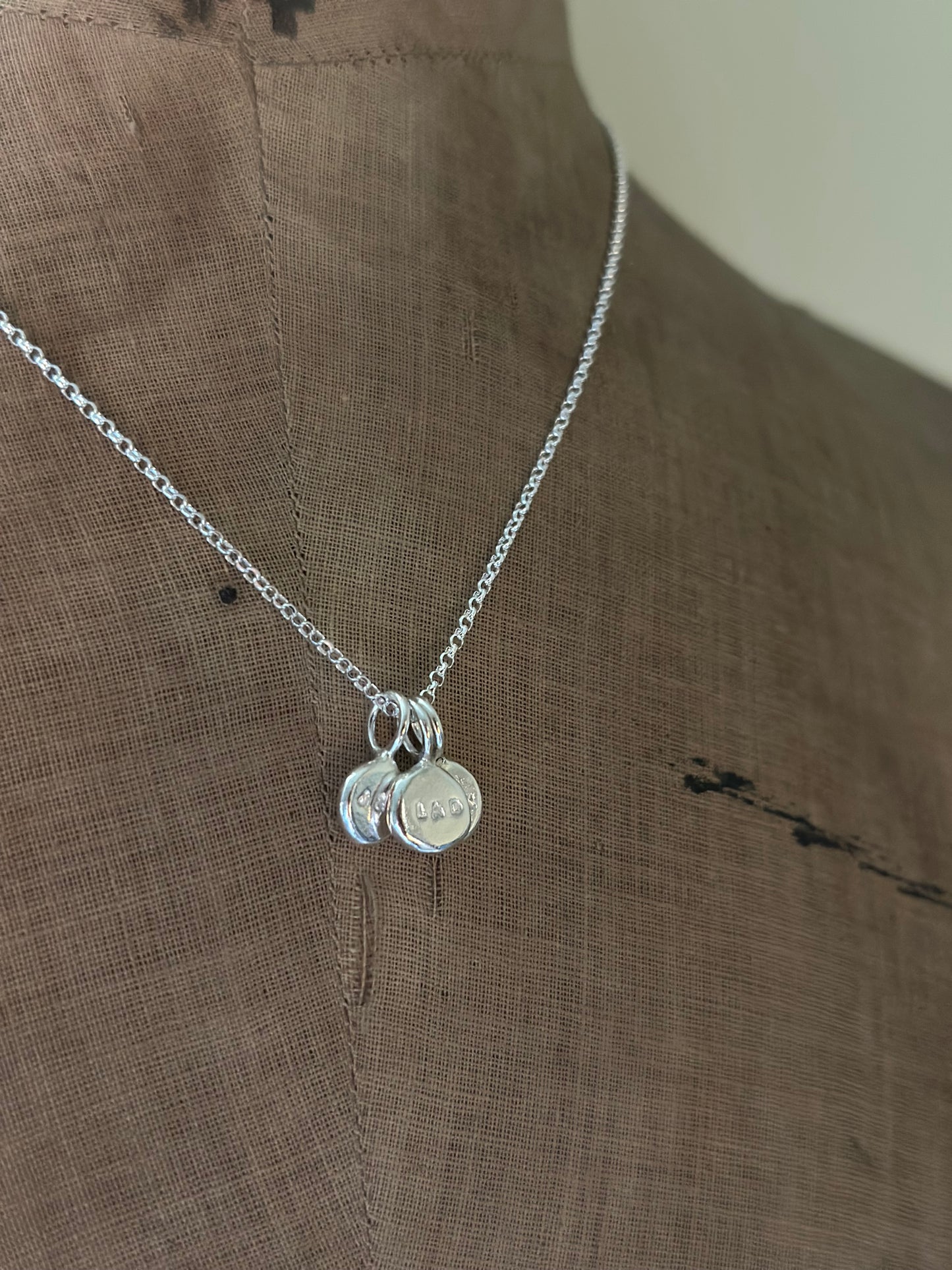 DAINTY STORY ORB Necklace ★