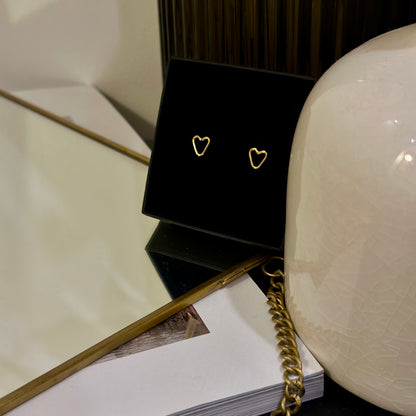 LITTLE LOVE Heart Stud Earrings