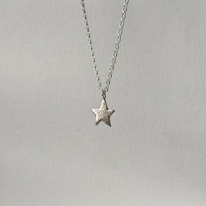 GUIDE Star Necklace