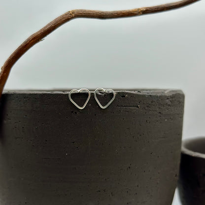 COEUR Stud Earrings ★