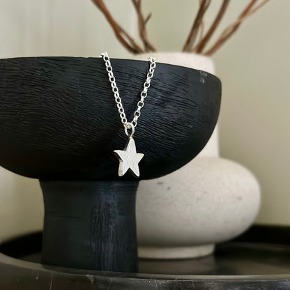 GUIDE Star Necklace